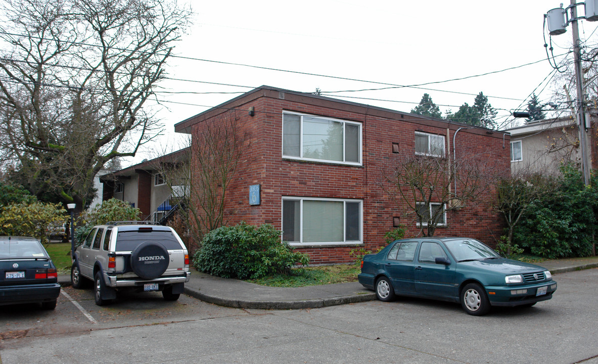 Terrace View Apartments in Seattle, WA - Building Photo