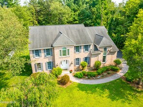 24 Forest Dr in Voorheesville, NY - Building Photo - Building Photo