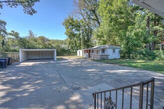 1827 Middle Tennessee Blvd, Unit 2 F in Murfreesboro, TN - Building Photo - Building Photo