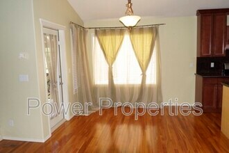 138 Discovery Ridge Blvd SW in Calgary, AB - Building Photo - Building Photo