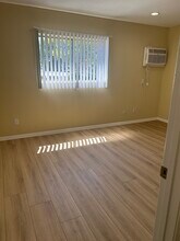 18650 Hatteras St in Tarzana, CA - Foto de edificio - Building Photo