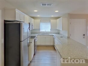 1091 Gantt Ave in Sarasota, FL - Building Photo - Building Photo