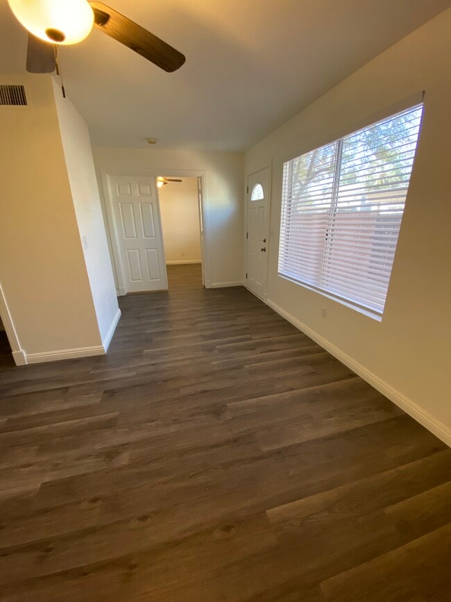 2301 E University Dr in Mesa, AZ - Building Photo - Building Photo
