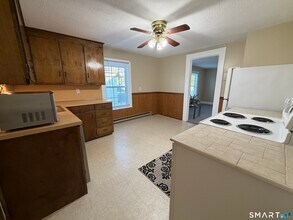 38 Twining St in Bristol, CT - Building Photo - Building Photo