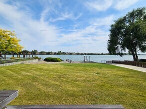 705 Edgewater Ln in Moses Lake, WA - Foto de edificio - Building Photo