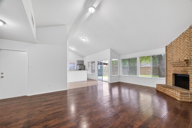 property at 1122 Woodbridge Ave