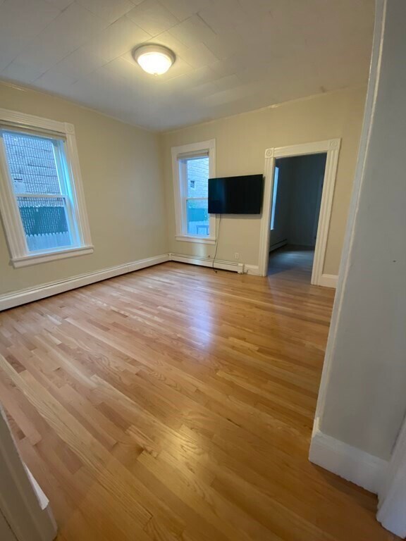 44 L St, Unit 1 in Boston, MA - Building Photo - Building Photo