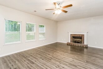 90 Moss Way in Cartersville, GA - Building Photo - Building Photo