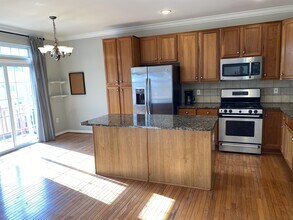 13851 Palisades St in Woodbridge, VA - Building Photo - Building Photo