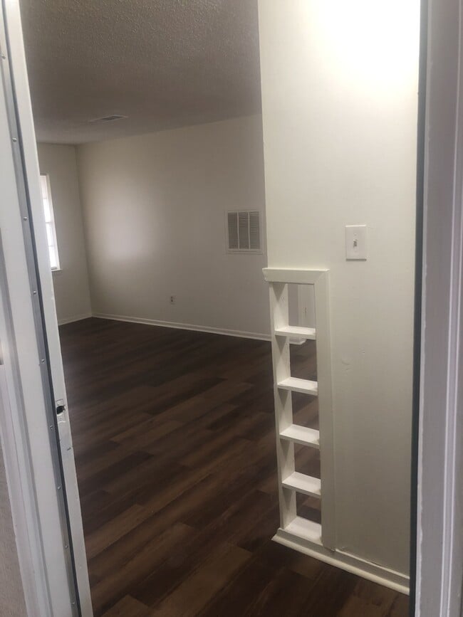 Belle Vue Villa Apartments in Plaquemine, LA - Building Photo - Building Photo