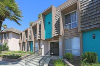Building Photo - Riviera de Ville Apartamentos in San Diego, California