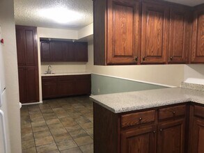 823 Spyglass Ln in Las Vegas, NV - Building Photo - Building Photo