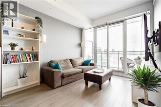 85 Duke St W in Kitchener, ON - Building Photo - Building Photo