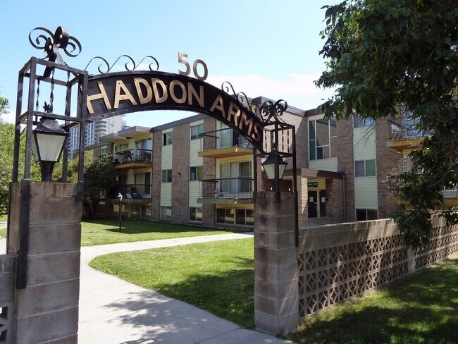 Haddon Arms in Calgary, AB - Building Photo - Building Photo