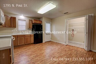 1795 N Pine St in Foley, AL - Building Photo - Building Photo