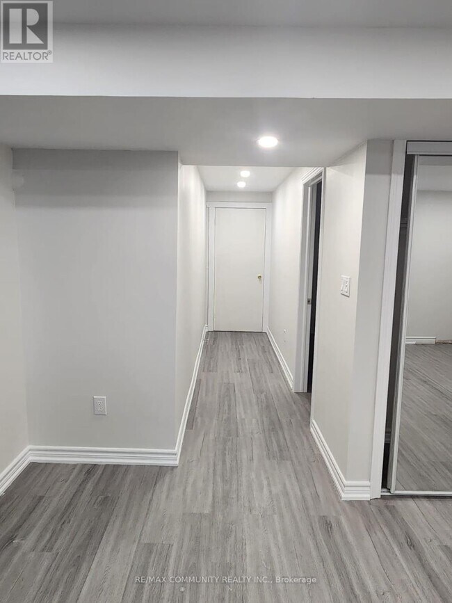 58 Rainbow Ridge Ave in Toronto, ON - Building Photo - Building Photo