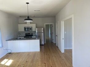 801 Sabine St in Brenham, TX - Building Photo - Building Photo