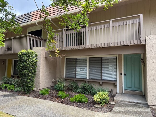 property at 4727 Little River Ct