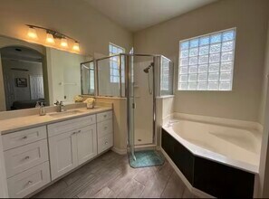 554 Lockbreeze Dr in Davenport, FL - Building Photo - Building Photo