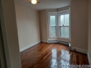 94 River St in Cambridge, MA - Foto de edificio - Building Photo