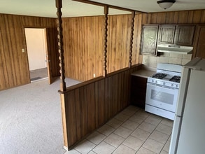 17041 Wilby Ln in Bristol, VA - Building Photo - Building Photo