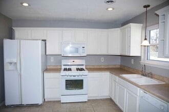 1402 Joye St in Springdale, AR - Building Photo - Building Photo