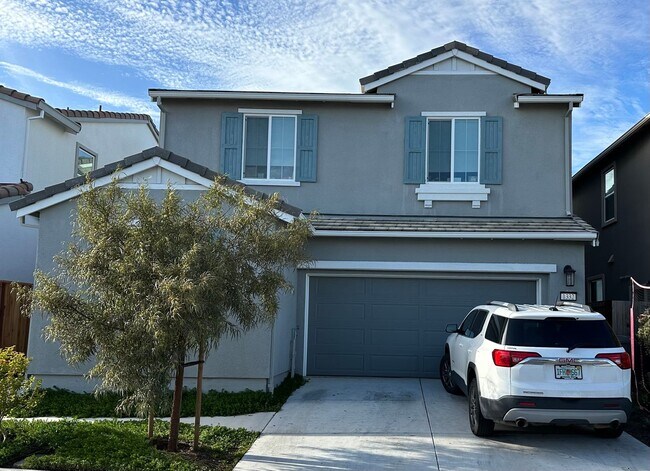 1332 Renewal Ln in Fairfield, CA - Building Photo - Building Photo