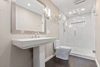 1301 Harbor Ave SW in Seattle, WA - Building Photo - Building Photo