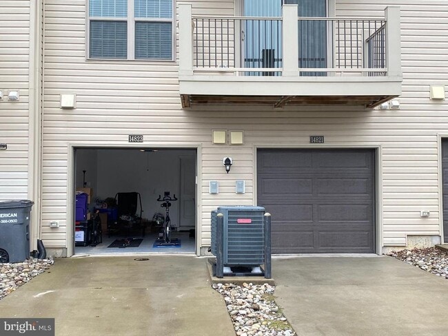 14823 Chrysler Ct in Dale City, VA - Building Photo - Building Photo