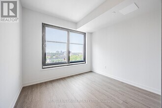 181-181 Sterling Rd in Toronto, ON - Building Photo - Building Photo