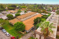 522 Linwood Ave in Monrovia, CA - Foto de edificio - Building Photo