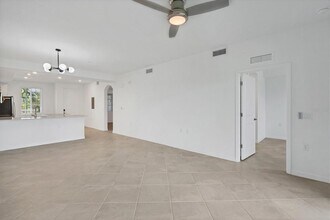 14161 Heritage Landing Blvd in Punta Gorda, FL - Building Photo - Building Photo