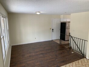 2414 N Ilion Ave in Minneapolis, MN - Building Photo - Building Photo