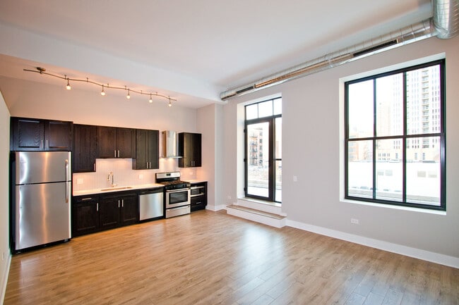 1338 S Michigan Ave in Chicago, IL - Building Photo - Building Photo