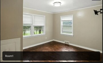 305 E North St in Fayetteville, AR - Building Photo - Building Photo