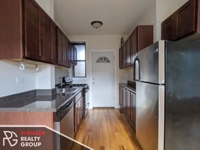 3817 N Fremont St, Unit #3829.5-W3 in Chicago, IL - Building Photo - Building Photo