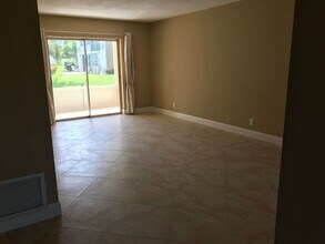 2300 NE 1st Ln in Boynton Beach, FL - Building Photo - Building Photo