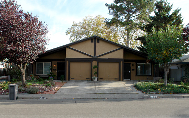 446 Lincoln Ave in Rohnert Park, CA - Building Photo - Building Photo