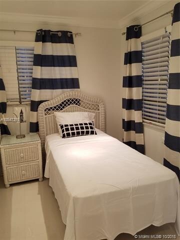 2500 NE 9th St-Unit -112 in Fort Lauderdale, FL - Foto de edificio