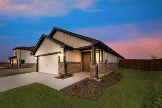 128 Cranz Farm Dr in Saginaw, TX - Building Photo - Building Photo