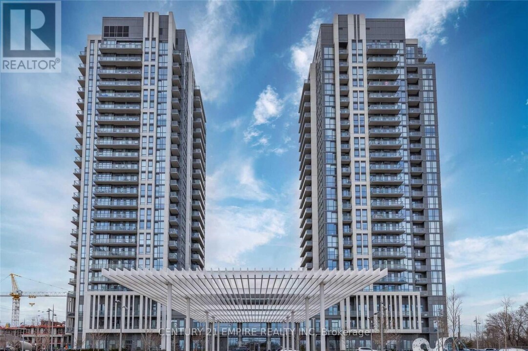 17-917 Zorra St in Toronto, ON - Building Photo