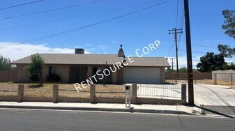800 Armory Rd in Barstow, CA - Building Photo
