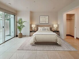 1058 Normandy Hill Ln in Encinitas, CA - Building Photo