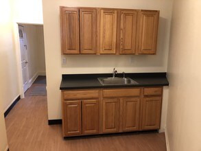 3 Station Plaza, Unit 3 in Bethpage, NY - Building Photo - Building Photo