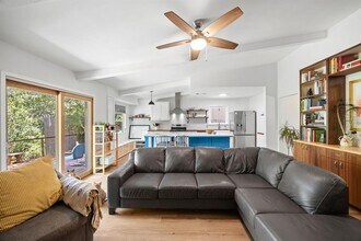 5206 Suburban Dr in Austin, TX - Building Photo - Building Photo