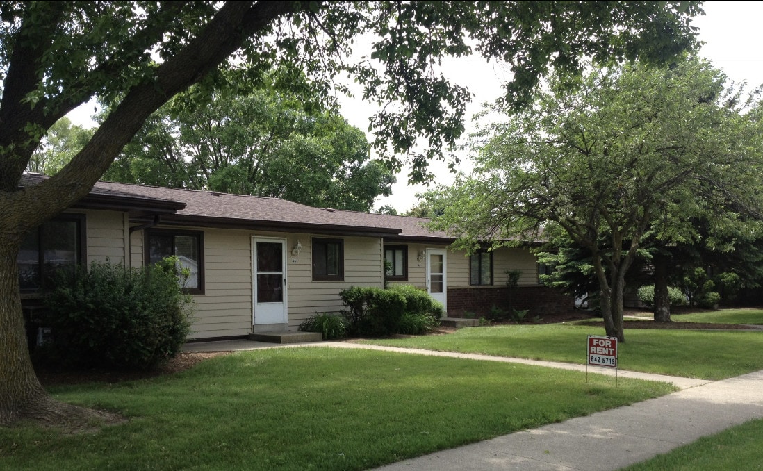 2068 Townline Rd, Unit A1 in East Troy, WI - Foto de edificio