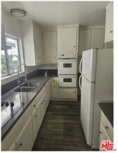 11924 Montana Ave in Los Angeles, CA - Building Photo - Building Photo