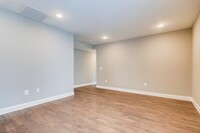 1006 W 38th St photo'