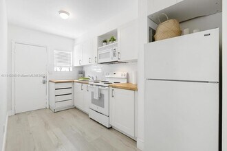301 NE 17th Ave in Fort Lauderdale, FL - Building Photo - Building Photo