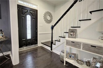 3806 Bridgewood Ln in Charlotte, NC - Building Photo - Building Photo